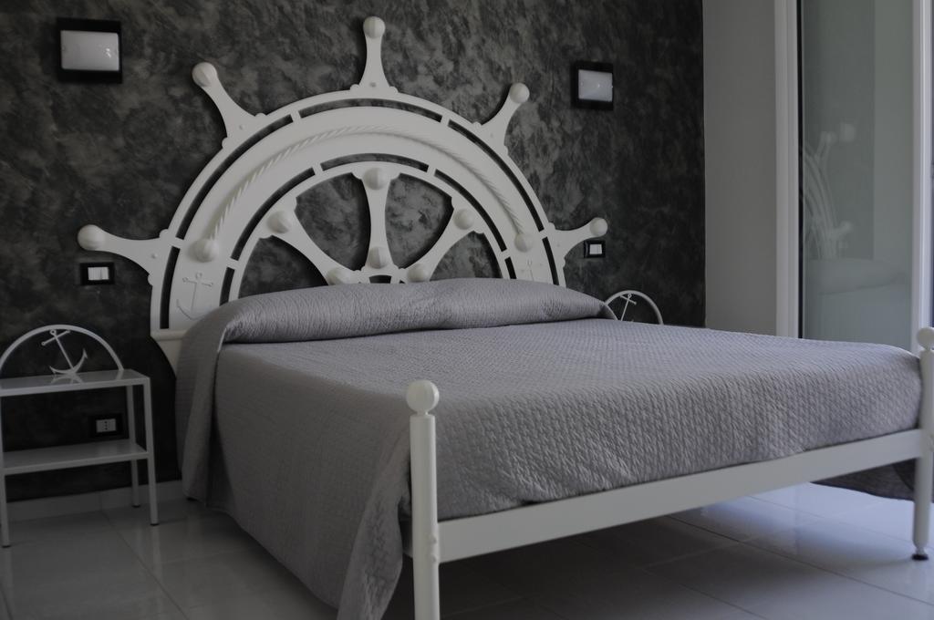Badinomare Bed & Breakfast Terracina Exterior foto