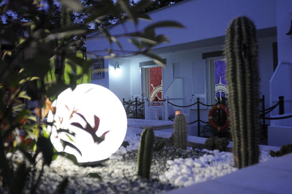 Badinomare Bed & Breakfast Terracina Exterior foto